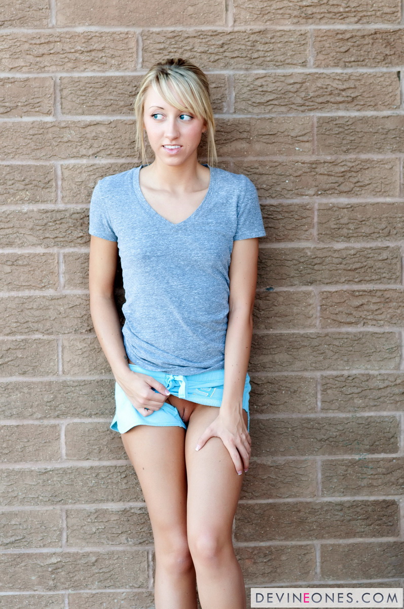 devineones-brittanylynn-atthetrack-008
